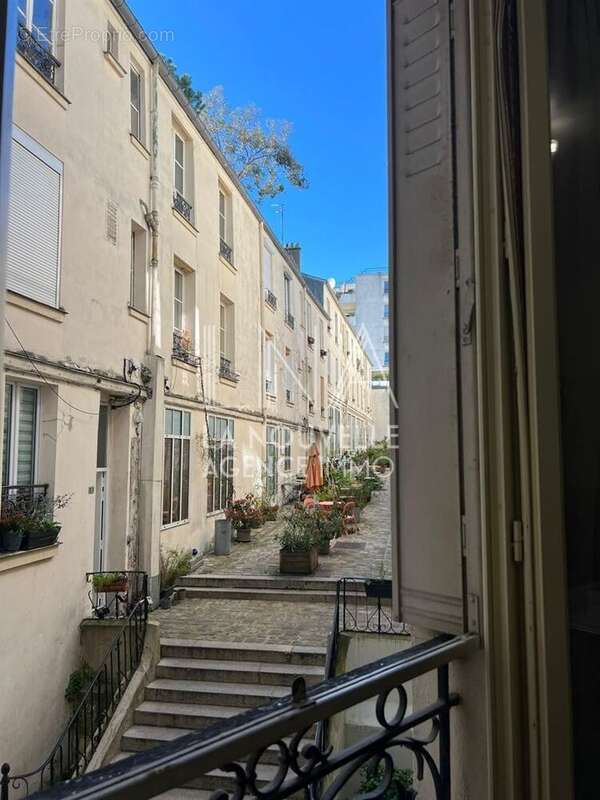 Appartement à PARIS-20E