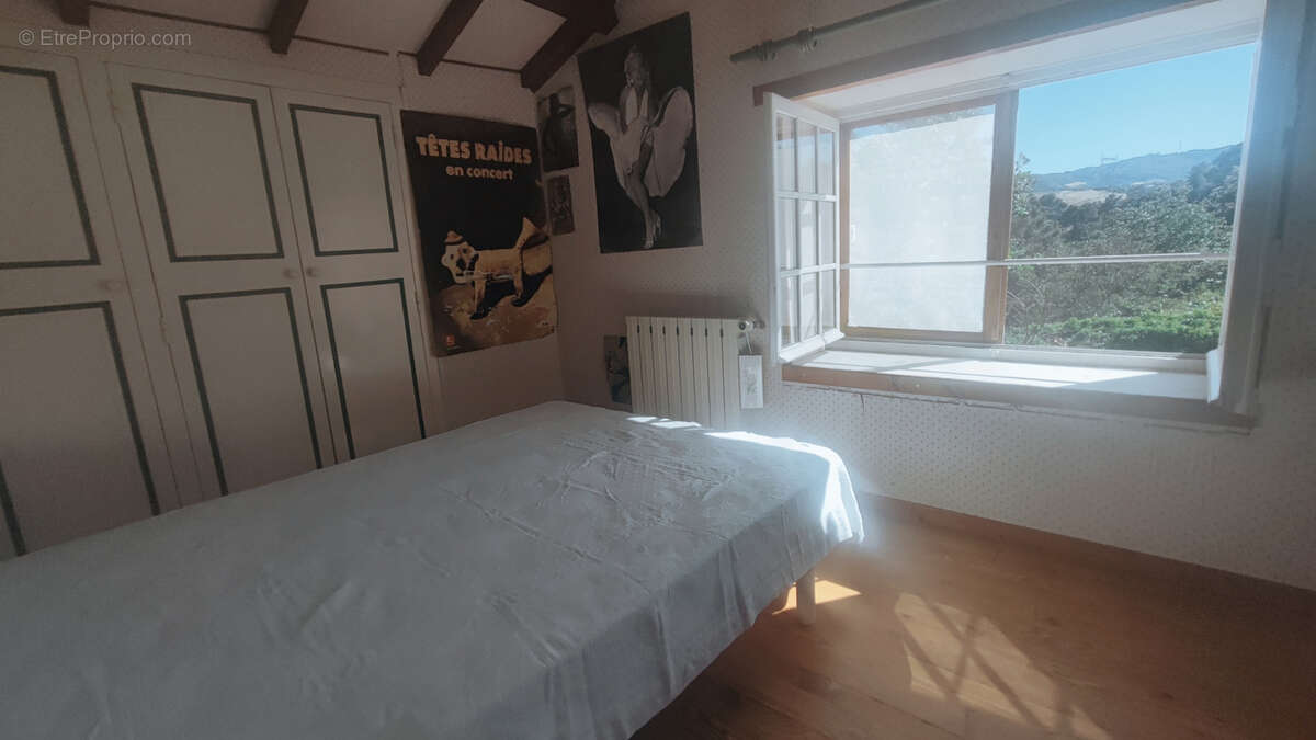 Maison à SAINT-ROMAIN-DE-LERPS