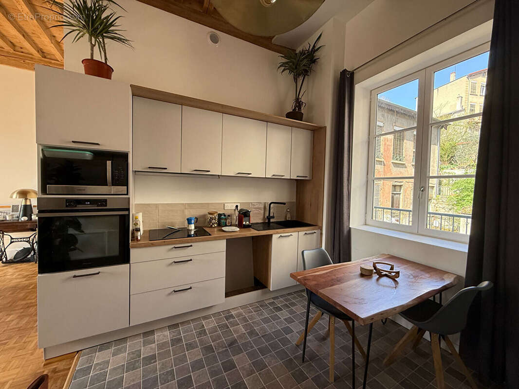 Appartement à LYON-4E