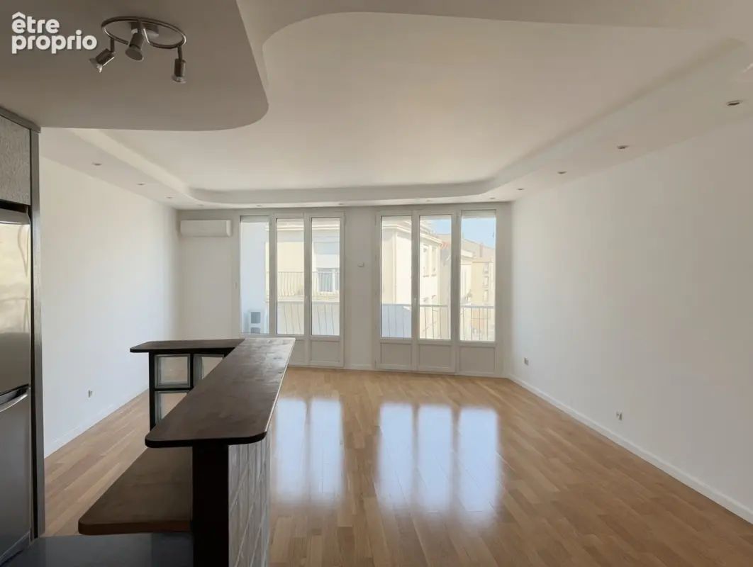 Appartement Sète  quartier théâtre 3 pièce(s) 70 m2 traversant avec grand balcon et ascenseur - photo 7
