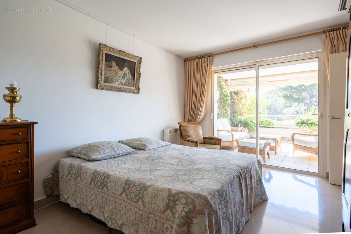 Appartement à LE CANNET