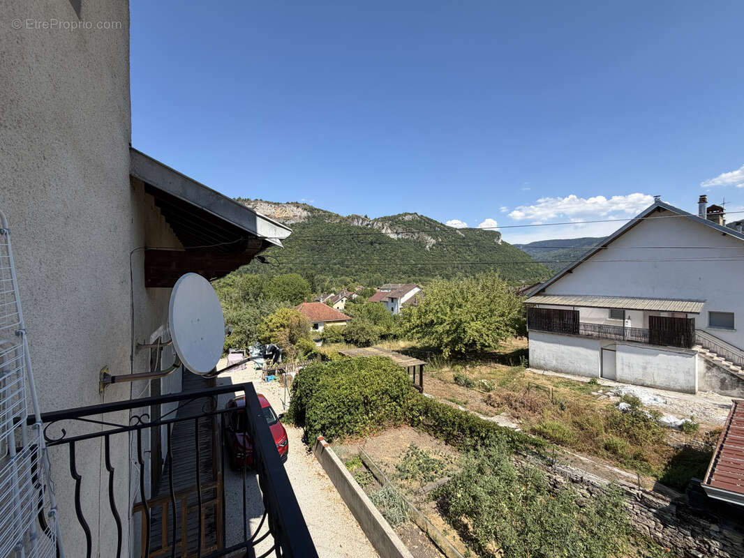 Vaux les Saint Claude, Maison de village avec garage et terrain non attenants - photo 2