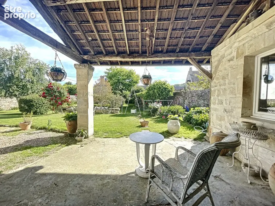 Située au coeur d'un village de pierre du Vexin - photo 2