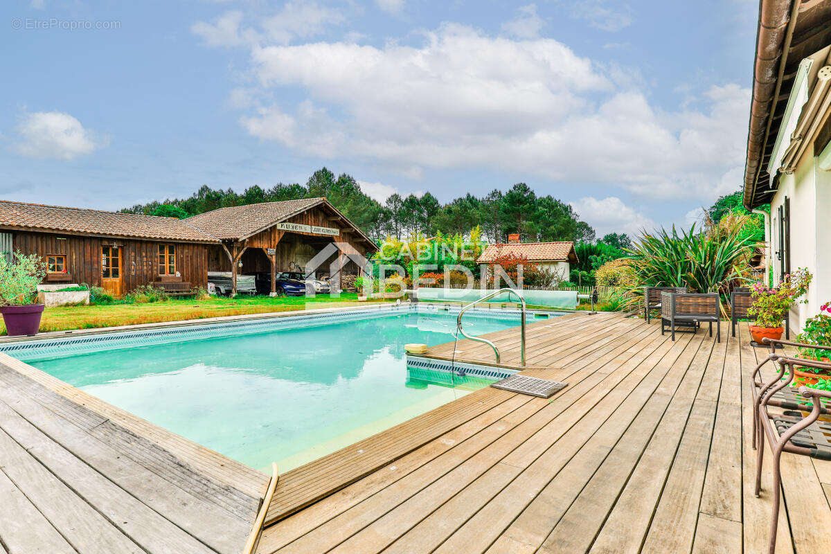 Maison à PARENTIS-EN-BORN