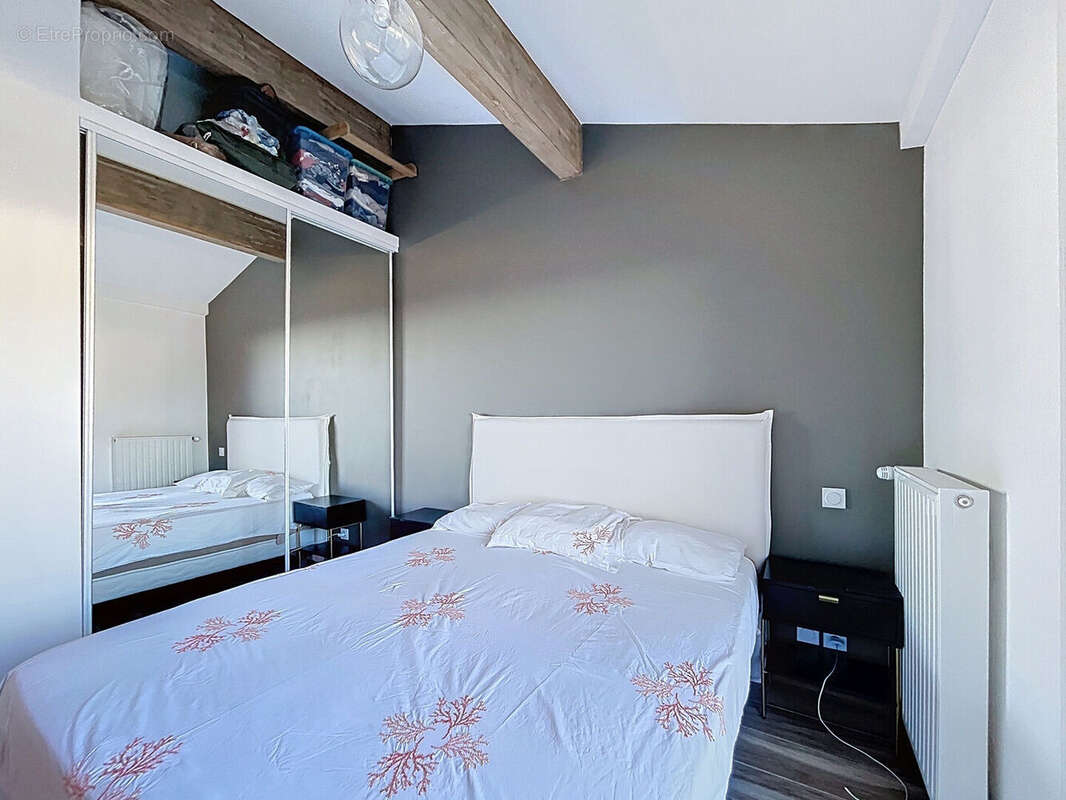Appartement à CHATEAUNEUF-GRASSE