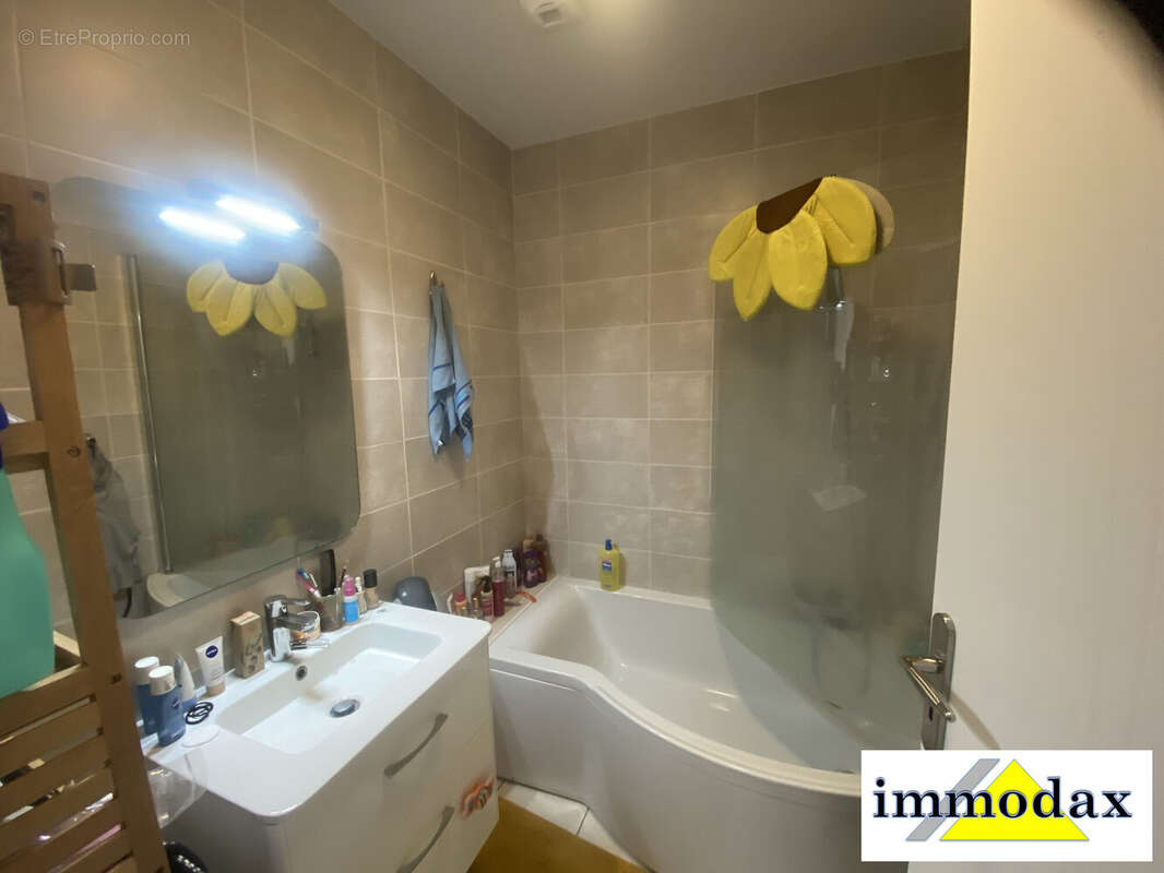 Salle de bain - Maison à PONTONX-SUR-L'ADOUR