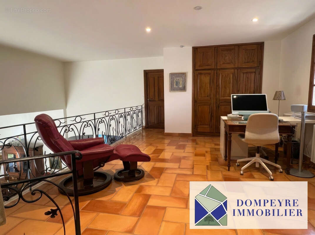 Nans-Les-Pins : immobilier de prestige : maison à vendre - photo 10