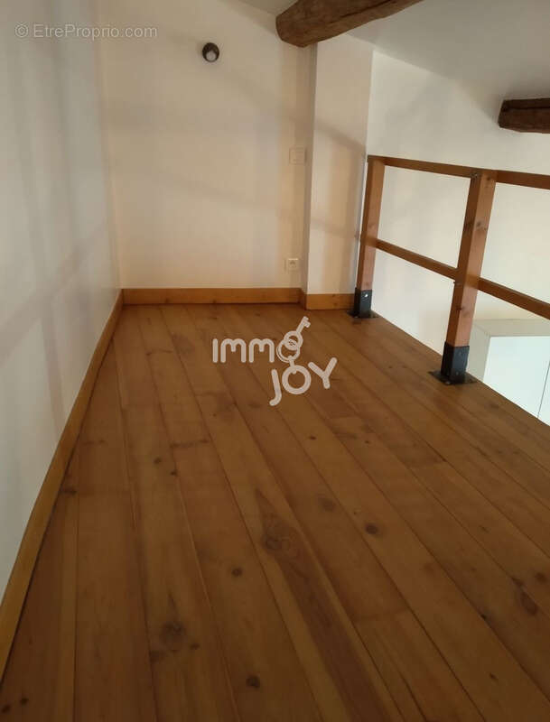 Idéal investissement locatif  - Appartement T1 de 262au sol - photo 3