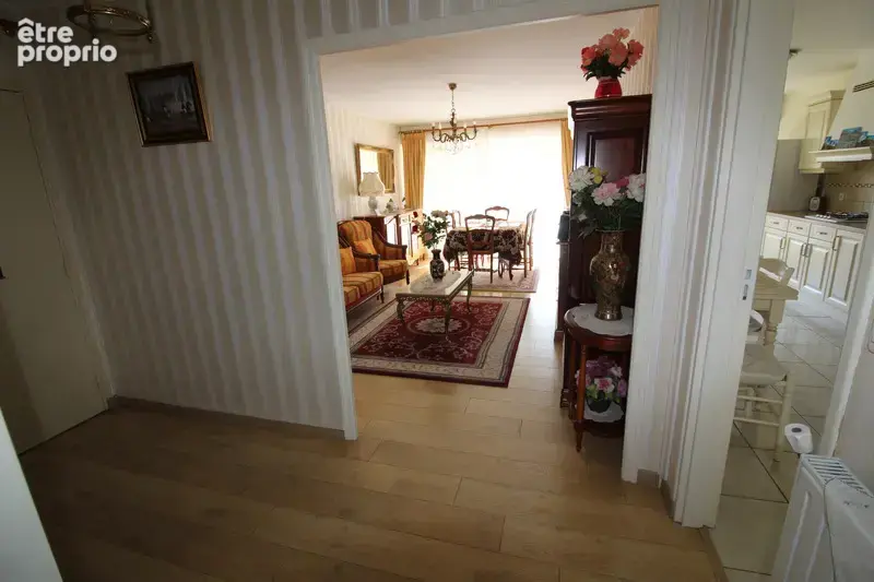 Appartement avec ASCENCEUR à vendre avec 3 CHAMBRES et 5 pièces LA ROCHE SUR YON (85) - photo 13