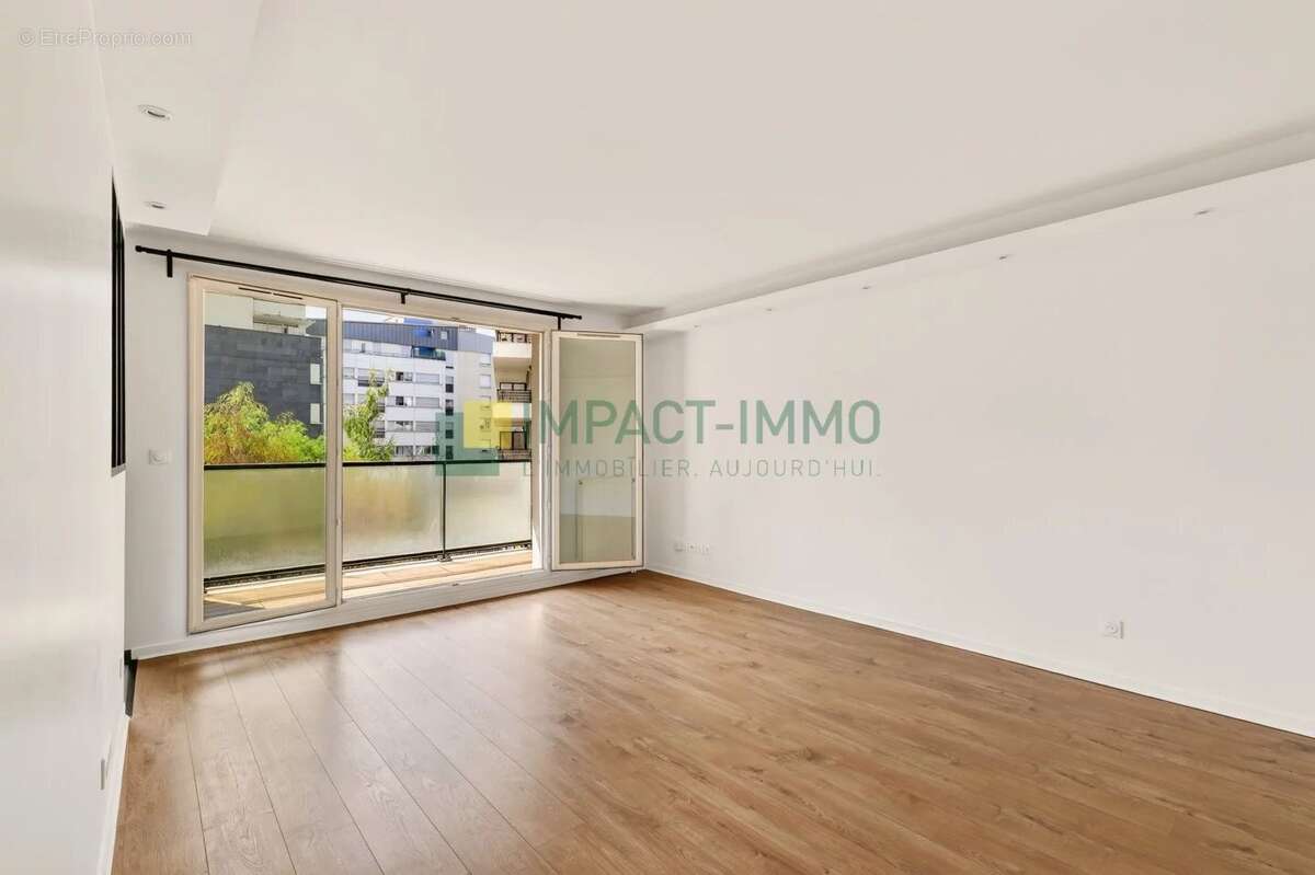 A vendre 3 pieces balcons cave (parking en sus.) en parfait etat - photo 8