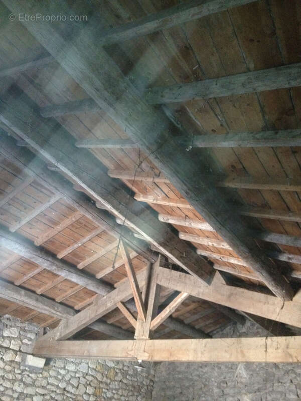 Maison à JONQUIERES-SAINT-VINCENT