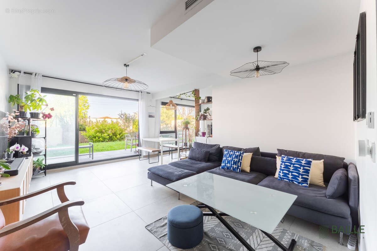 Appartement à MARSEILLE-12E