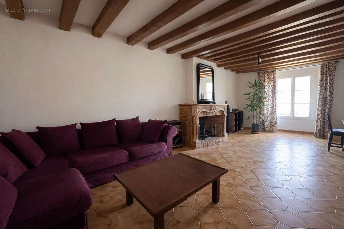 Maison à FONTENAY-TRESIGNY