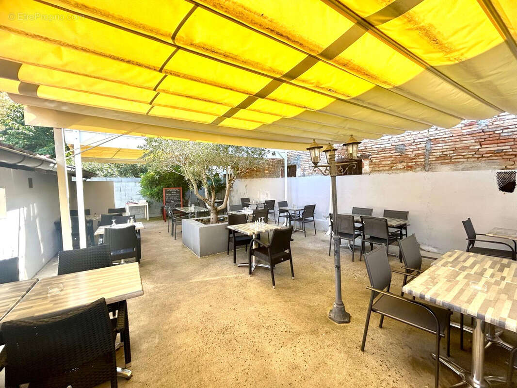 Commerce à LAGARDELLE-SUR-LEZE