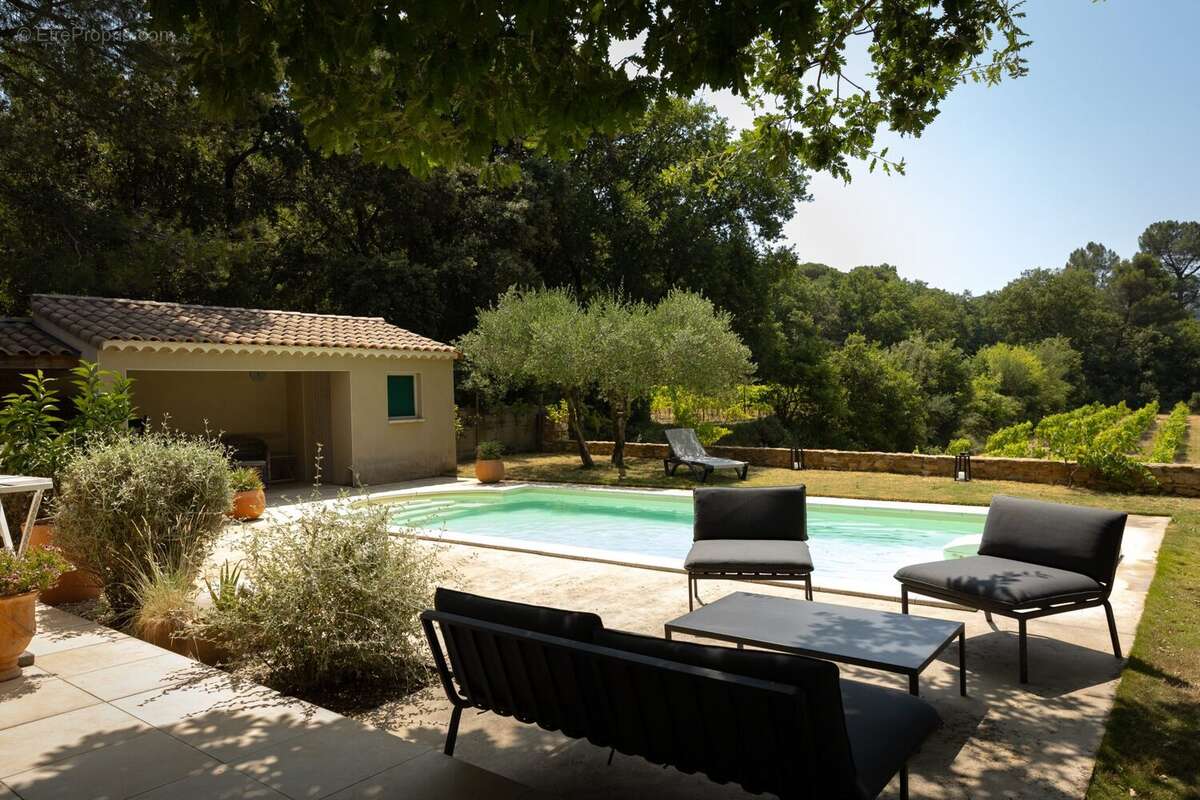 Maison à SAINT-VICTOR-LA-COSTE