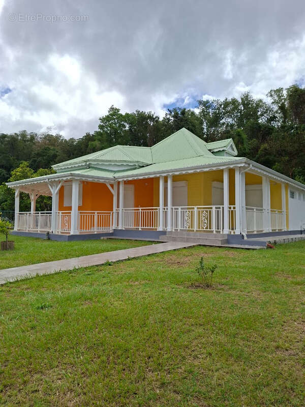 Maison à POINTE-NOIRE