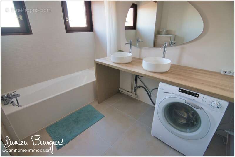 Appartement à THOIRY