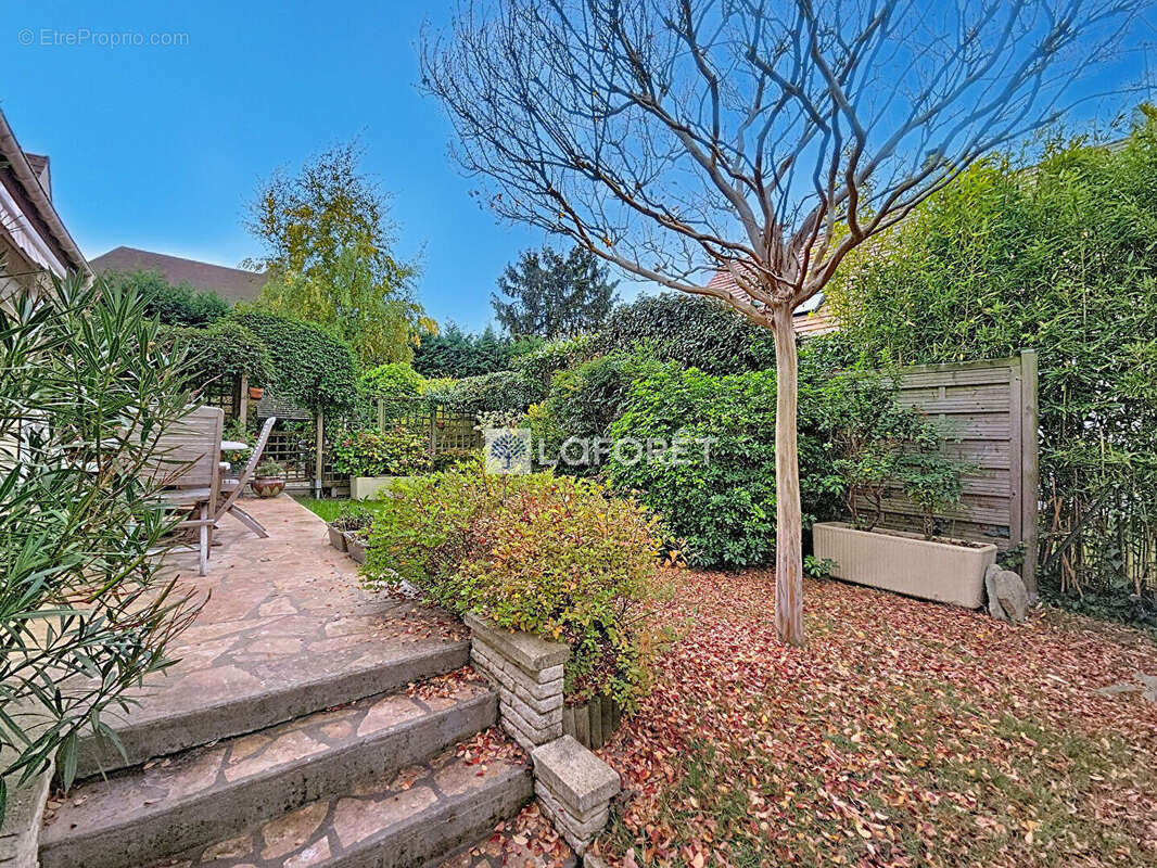 Maison à L&#039;HAY-LES-ROSES