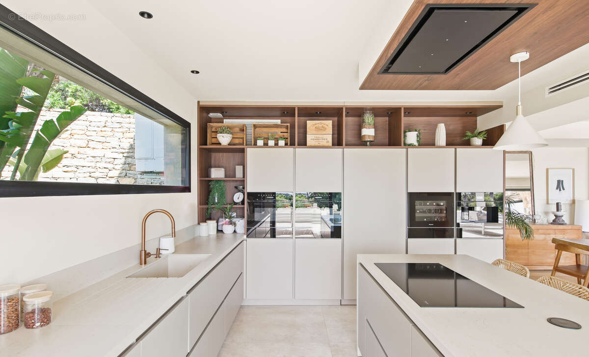 Maison à CARQUEIRANNE