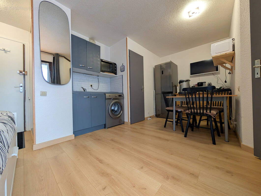 Appartement à MORILLON