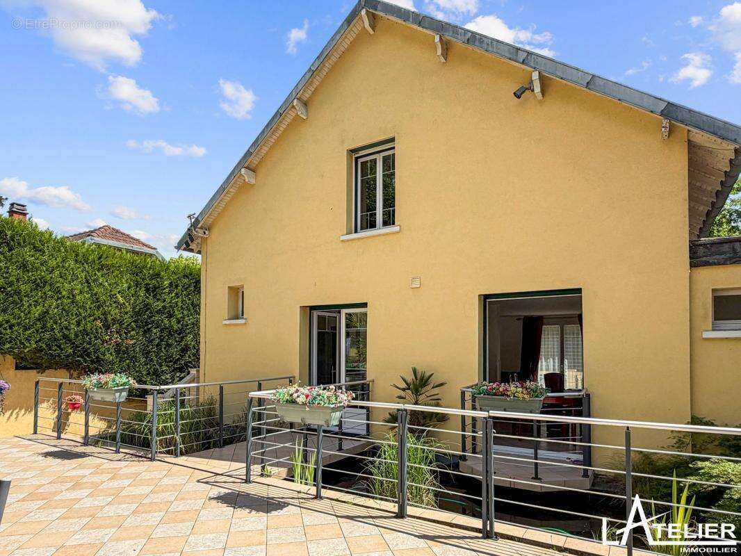 Maison à MAREIL-MARLY