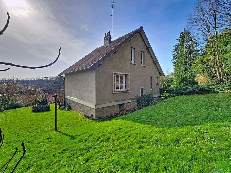 Maison avec 1273 m² de terrain idealement situee - photo 2