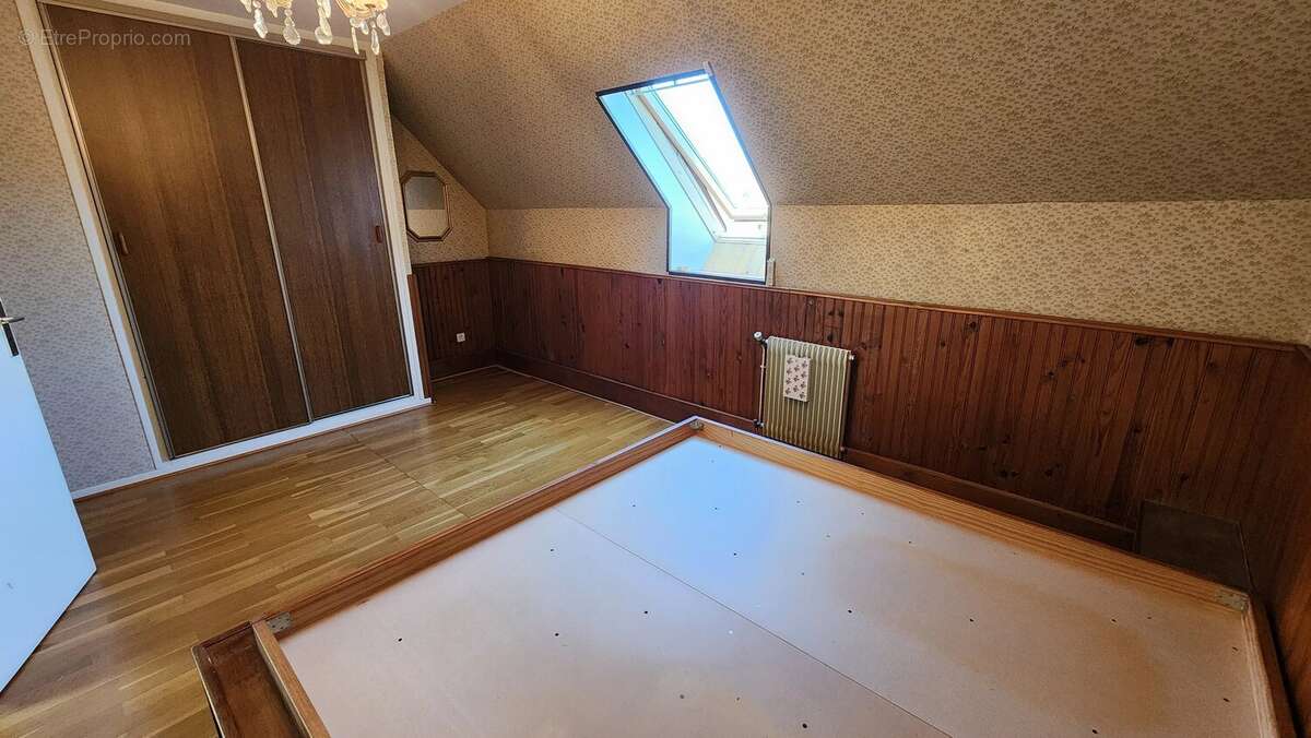 MAZERES LEZONS, A VENDRE Maison 122 m² sur 453 m² de terrain, garage, carport - photo 5