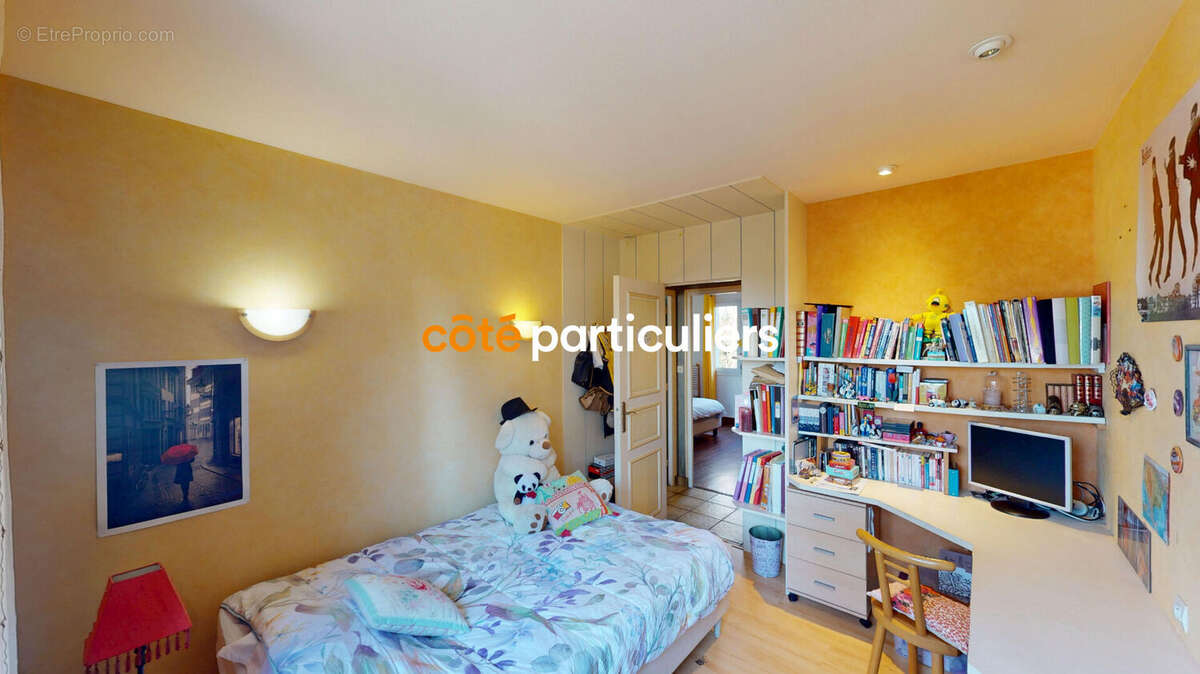 Maison à LES HERBIERS