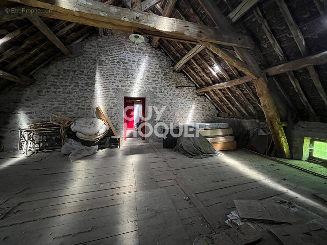 Maison à PARIS-L&#039;HOPITAL