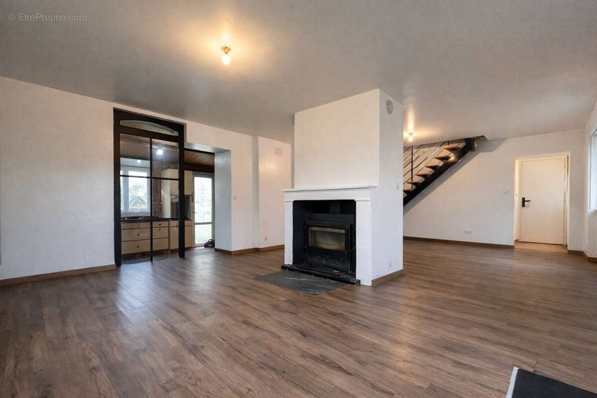 Maison à MINIAC-MORVAN