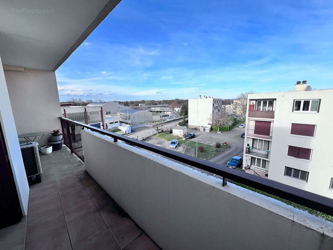 Appartement à PONT-DE-CHERUY