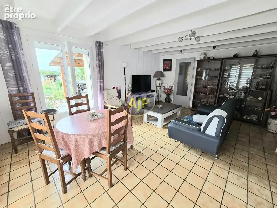 MASSERAC - 5 pièce(s) , 3 chs, dépendances, jardin.. - photo 2