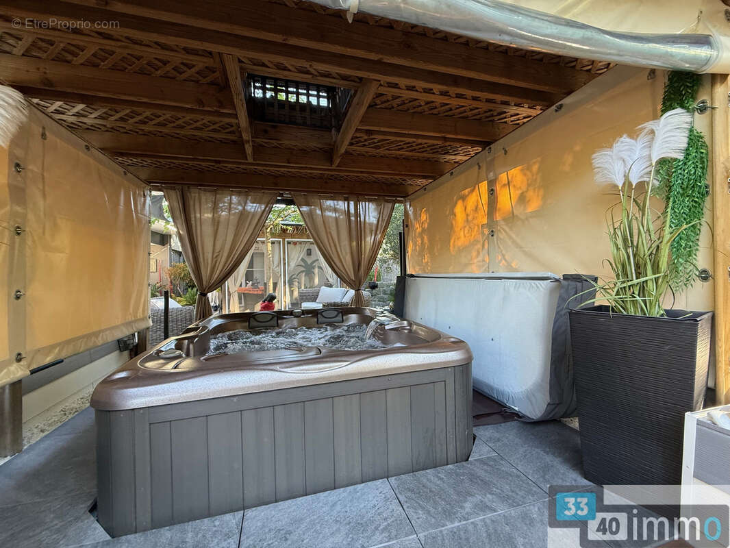 Villa 237 m2 - 5 chambres - mios - photo 10