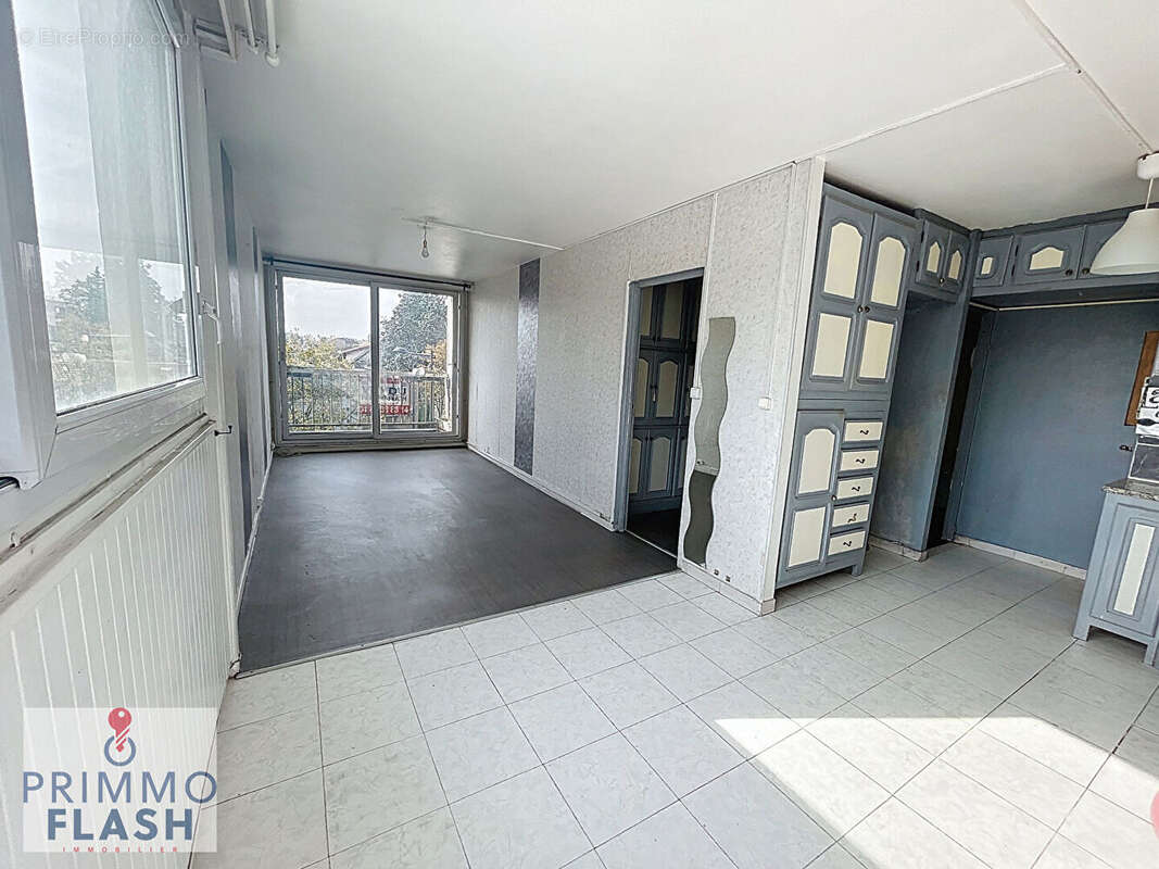 Appartement à AUBERVILLIERS