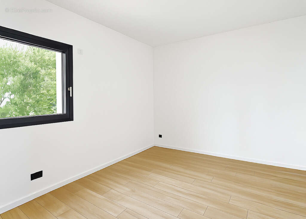 Maison à SAINT-SORLIN-EN-VALLOIRE