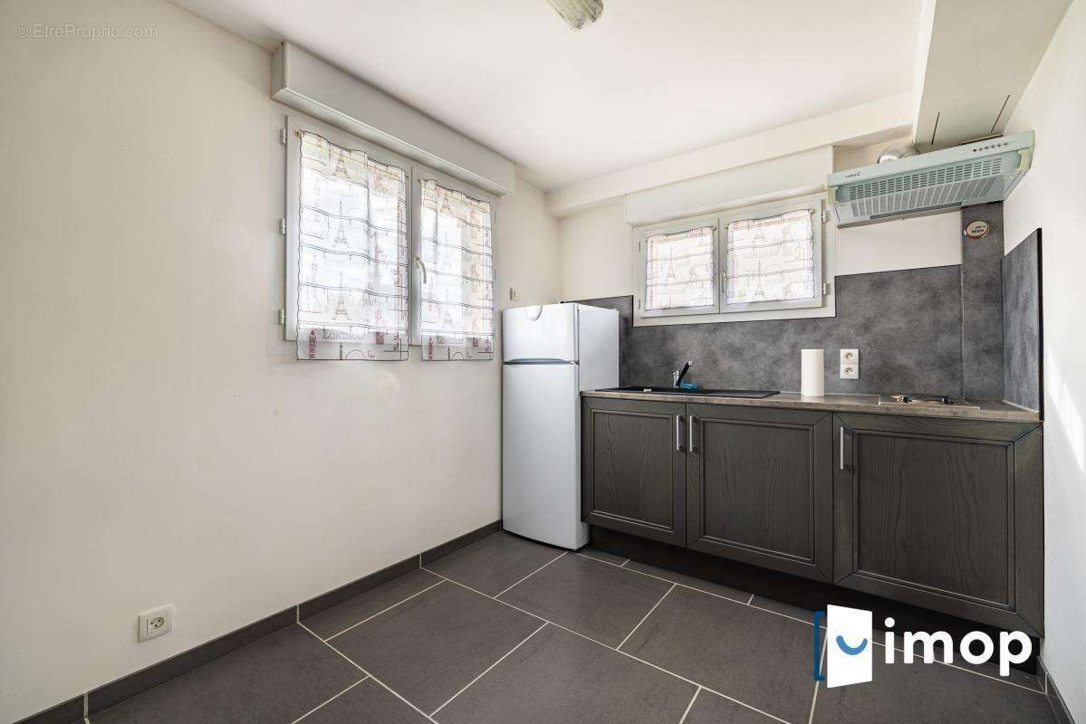 Maison à LES MOLIERES