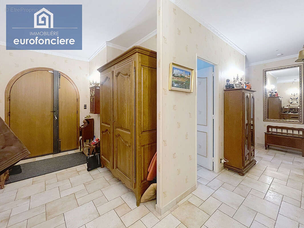 Maison à SAINT-JULIEN-LES-VILLAS