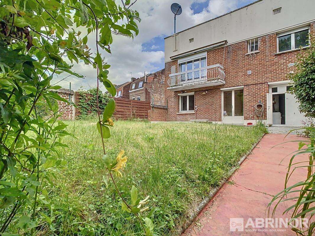 Maison à HELLEMMES-LILLE