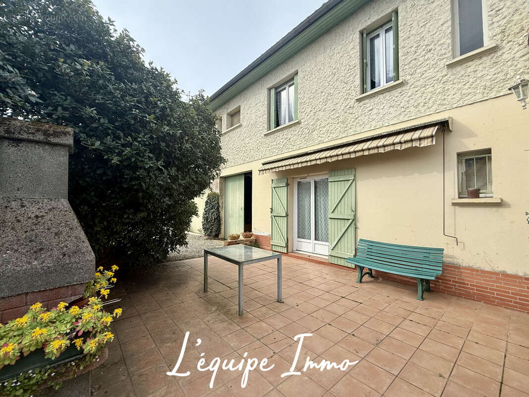 Maison à BRAX