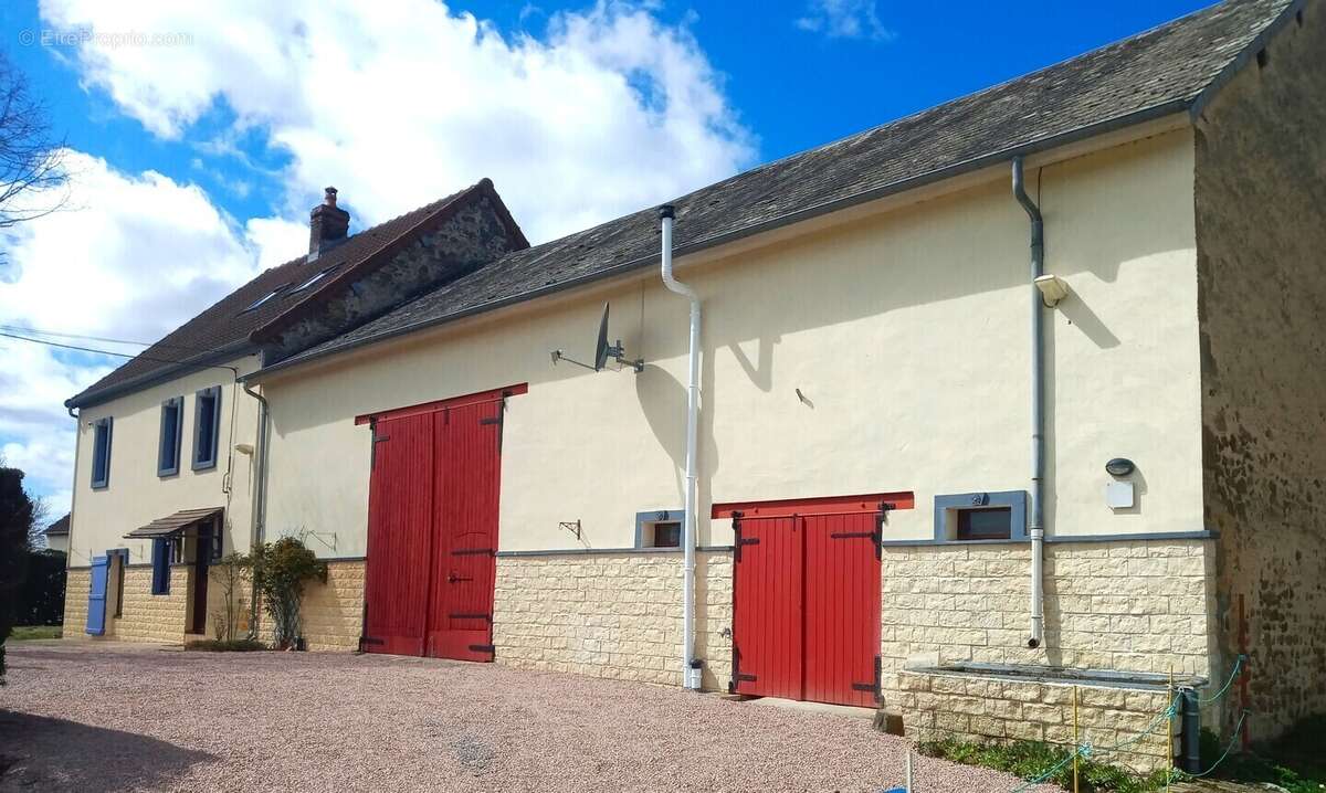 Maison à MARCILLAT-EN-COMBRAILLE