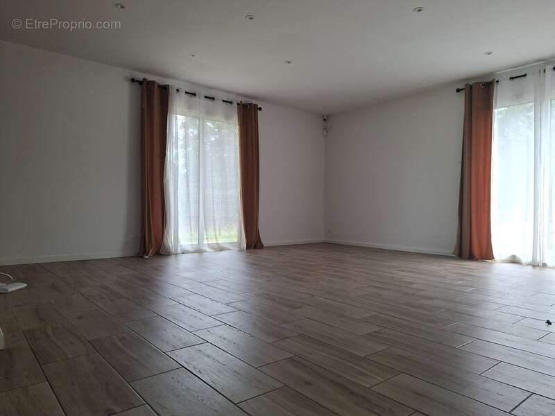 Maison Plain pied de 2020, 3 chambres, proche écoles, en résidence calme de campagne, 10 min ALENCON, 35 min Le MANS - photo 16