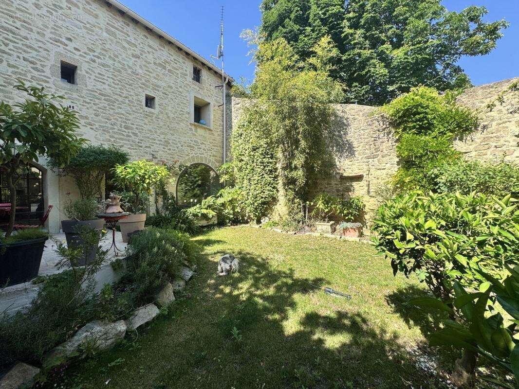 Maison à AIGUES-VIVES