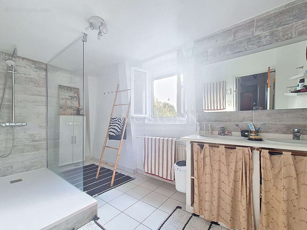 Appartement à PRECY-SUR-OISE