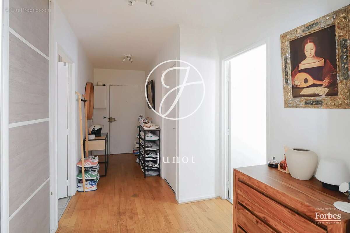 Appartement à PARIS-3E