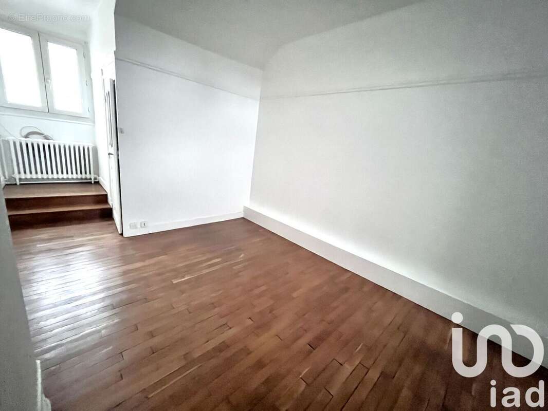 Photo 6 - Appartement à COURBEVOIE