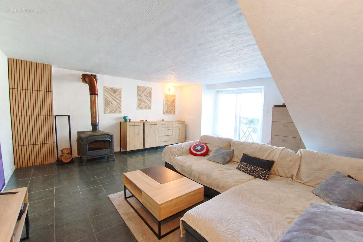 Maison à DECAZEVILLE