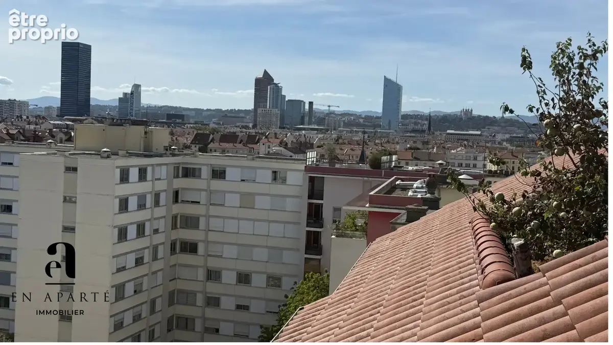 Coup de cœur : Duplex T3 en dernier étage avec terrasse tropézienne, garage double et cave. - photo 6
