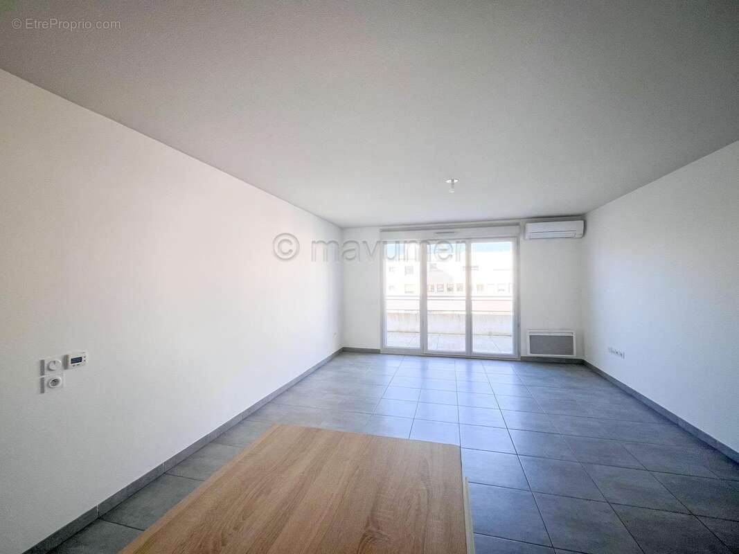Appartement T3 - terrasse - box double - dernier étage -Les Camoins - 13011 Marseille n°6 - Appartement à MARSEILLE-11E