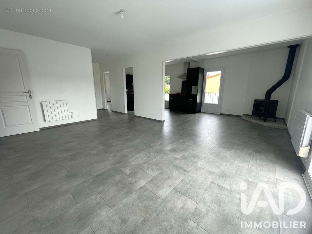 Maison 79 m² à Trizay  - photo 4