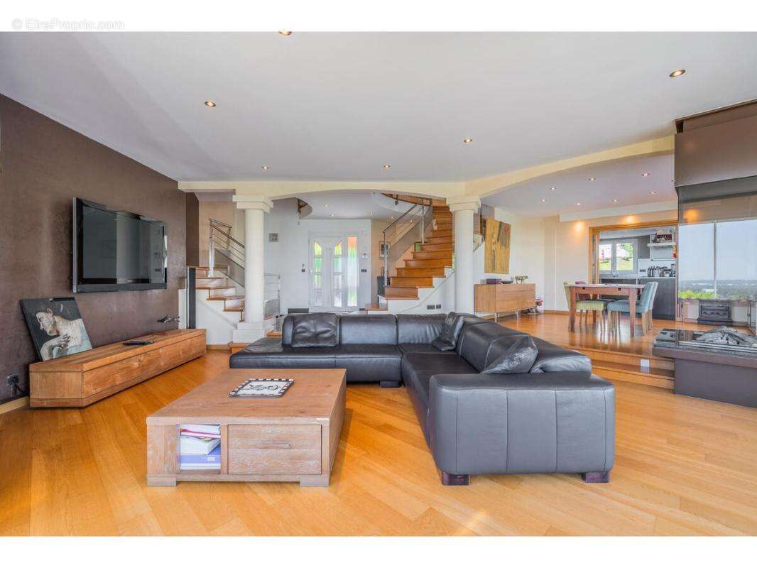 Maison 213 m² à Bossey  - photo 10